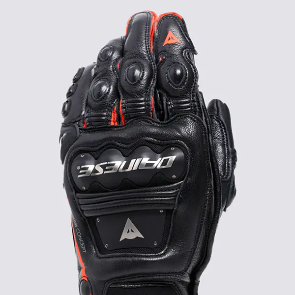 Durable riding gloves for comfort and safety